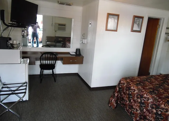 Yellowstone Motel 5*